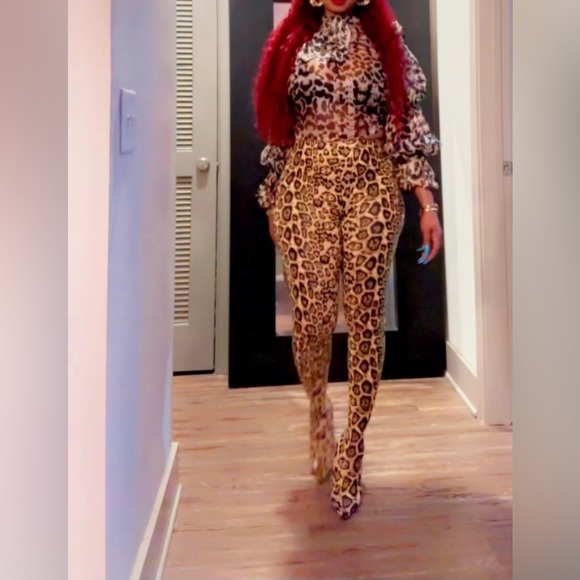 Tops - Leopard print batwing shirt